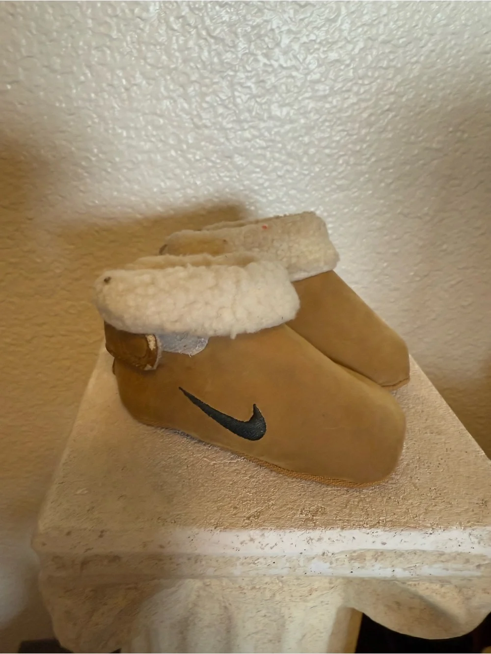 Rare Nike Infant Shearling-Lined Booties Cream